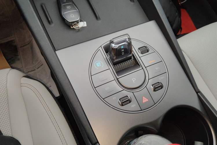 Used BYD Seal 06 New Energy 2024 DM-i 80KM Luxury Model Gear Lever