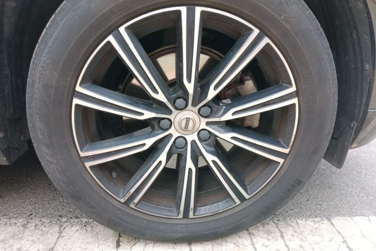 Used Volvo XC60 2020 T5 4x4 Smart Luxury Edition