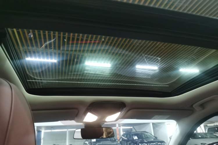 Used BMW 3 Series 2025 325Li M Sport Package Headliner