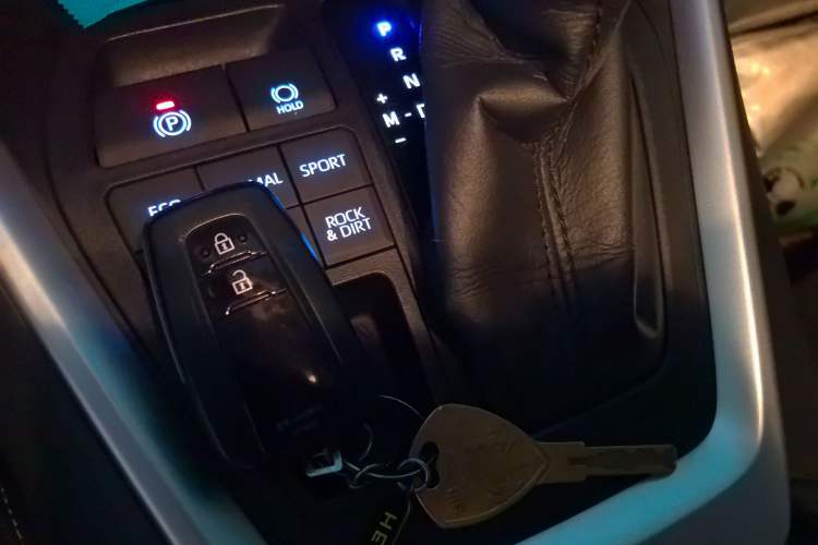 Used Toyota Wildlander 2020 2.0L CVT 4x4 Luxury Edition