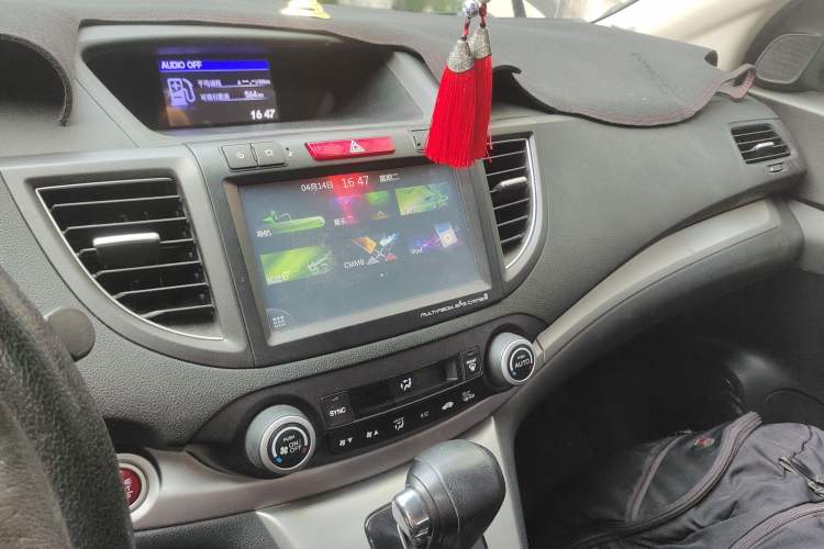 Used Honda CR-V 2012 2.4L four-wheel drive luxury version Audio And AC Panel