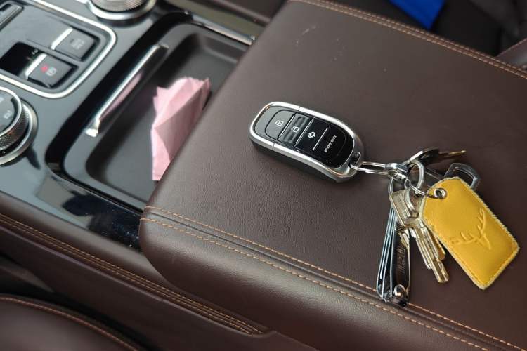 Used Foton Mars 2023 Mars 7 2.0T Diesel Automatic 4x4 Long-Wheelbase Elite Model Vehicle Key