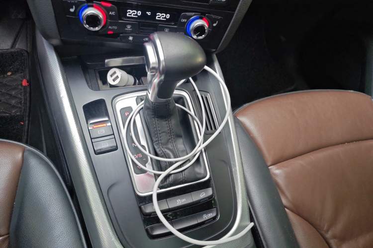 Used Audi Q5 2016 40 TFSI Technology Edition Gear Lever