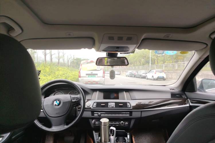 Used BMW 5 Series 2014 525Li Leading Model
