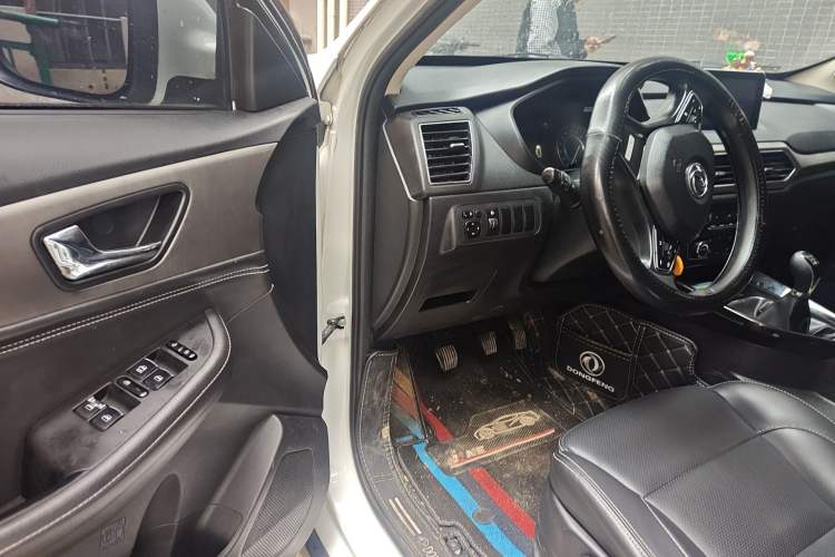 Used Dongfeng Fengon S560 2018 1.8L Manual Elite 7-Seater
