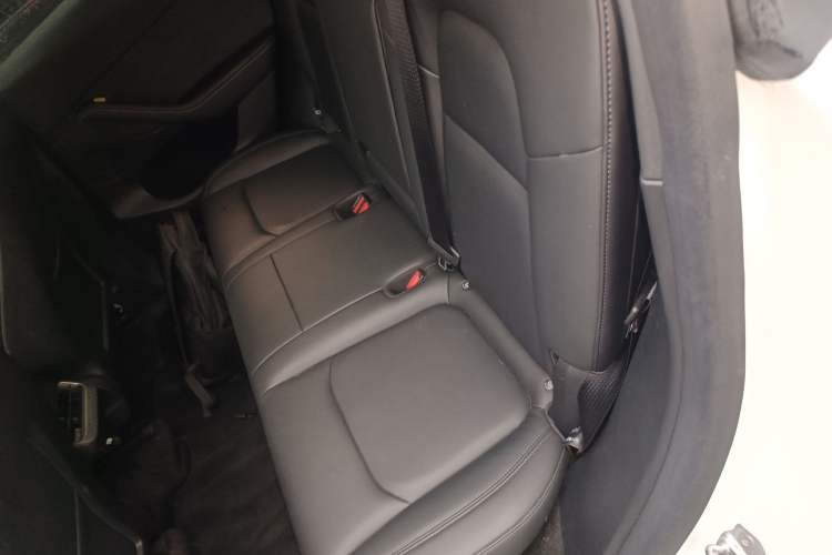 Used Tesla Model Y 2021 Long-Range All-Wheel-Drive Version
