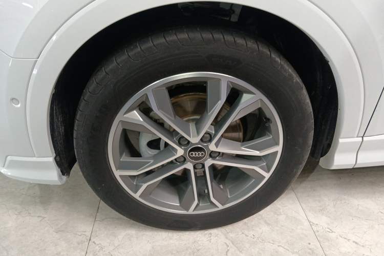 Used Audi Q3 2022 40 TFSI Fashion Dynamic Model