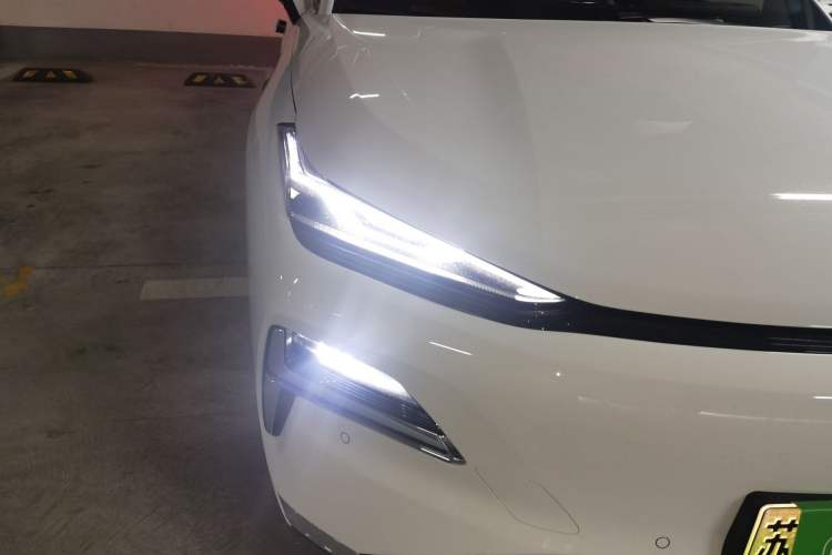 Used Geely Galaxy Galaxy 8 2025 130km EM-i Flagship Edition
