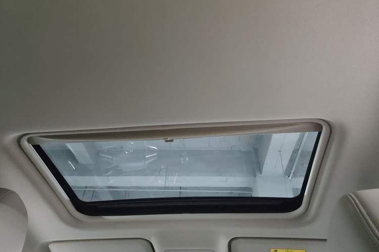 Used Buick GL8 2018 28T Luxury Model China VI Standard