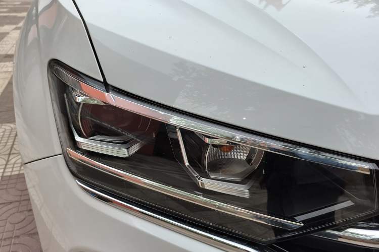 Used Volkswagen Tayron 2019 330TSI Two-Wheel-Drive Luxury Version China V Emission Standard