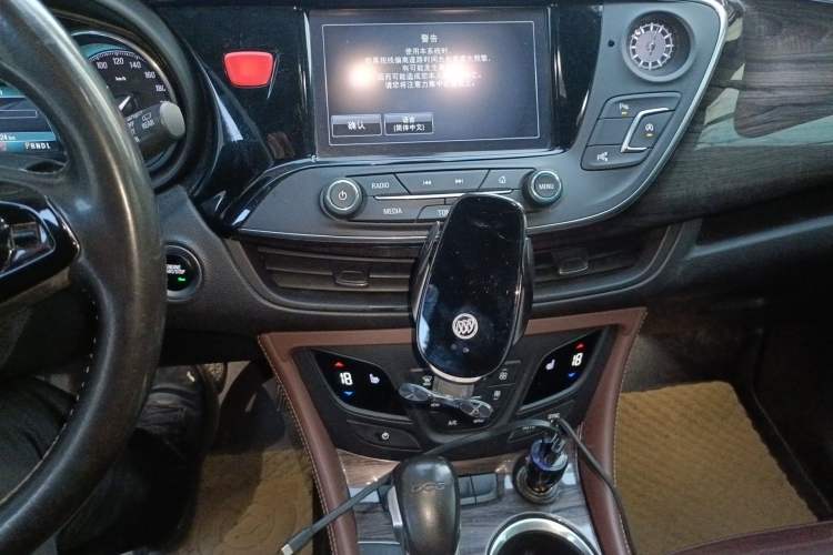 Used Buick Envision 2016 20T Four-Wheel Drive Luxury Model Audio And AC Panel