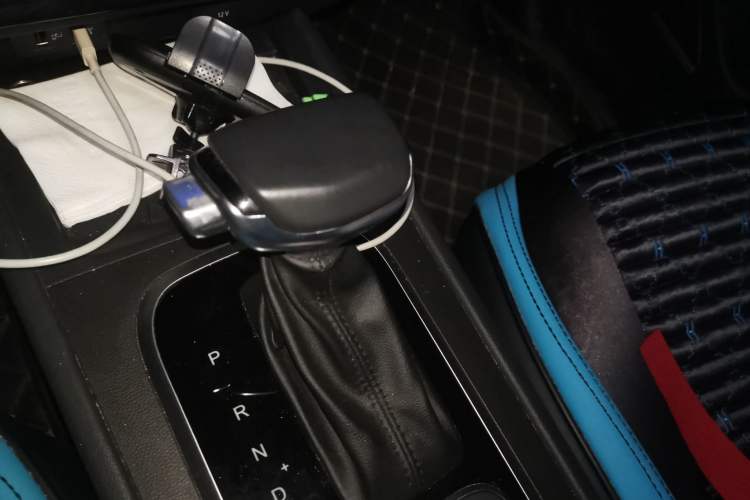 Used Cowin Xuanjie 2021 1.5L CVT Luxury Edition Gear Lever