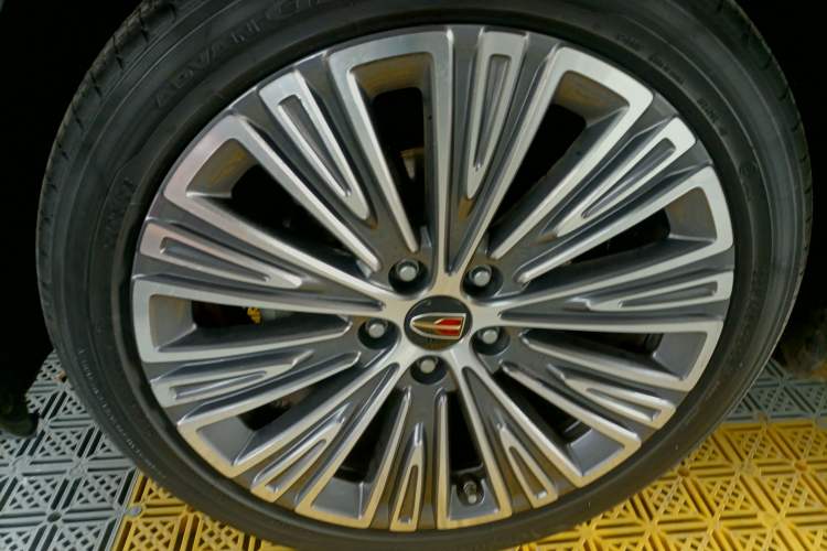 Used Hongqi H5 2022 Classic Model Facelift 1.5T DCT Qiyun Edition Exterior 4