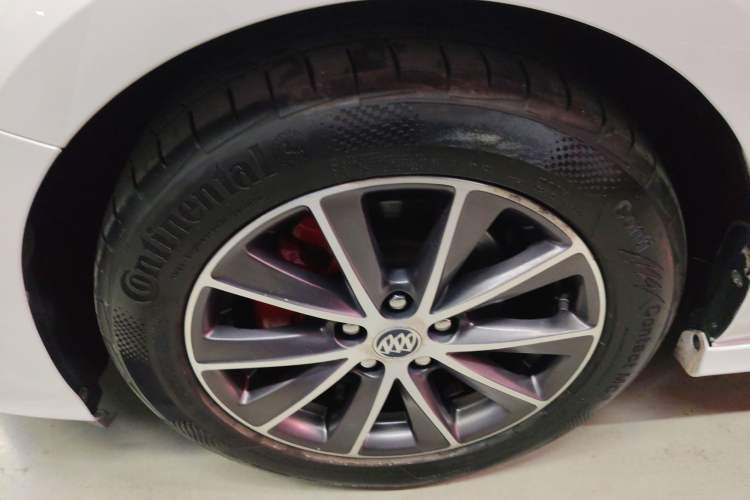 Used Buick Verano 2016 Hatchback GS 20T Dual-Clutch Passionate Sporty Model Exterior 4