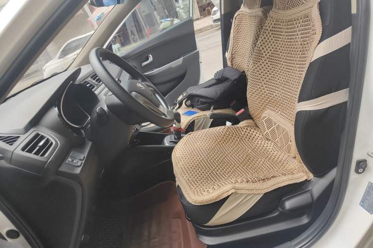 Used Kia K2 2015 Sedan 1.4L MT GLS