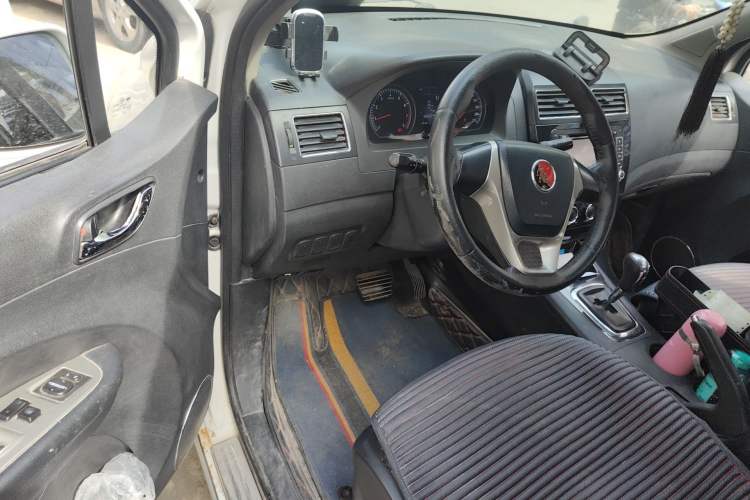 Used FORTHING Joyear 2014 LV Facelift 1.5L AMT Luxury Model Driver Seat