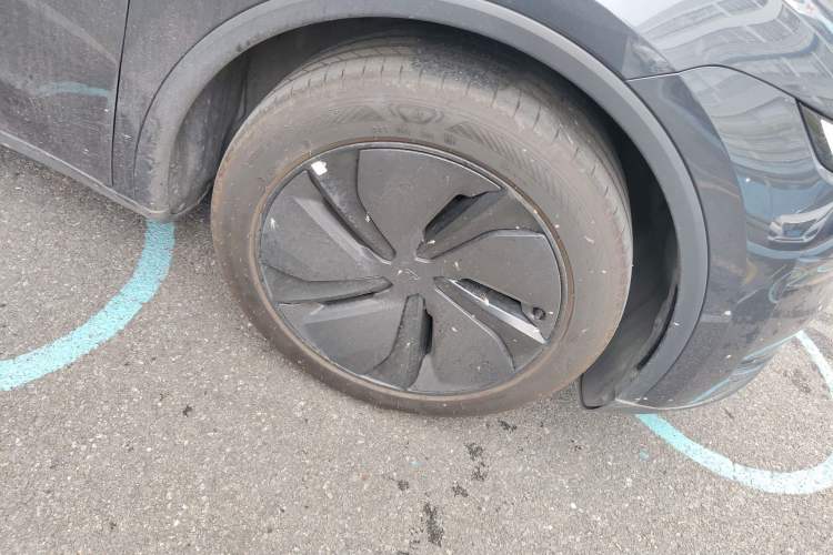 Used Tesla Model Y 2025 Rear-Wheel-Drive Version
