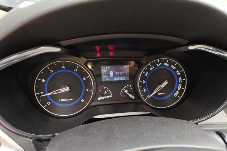 Used CHANGAN Alsvin V7 2015 1.6L Automatic Enjoyment Model China IV Standard
