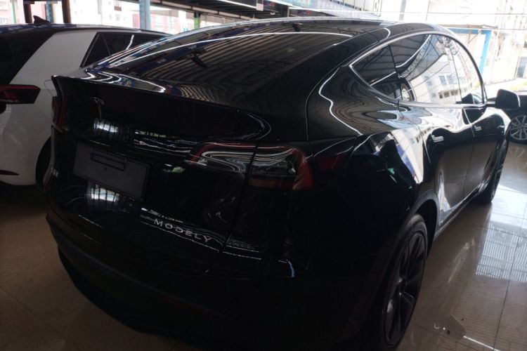 Used Tesla Model Y 2023 Rear-Wheel-Drive Version
