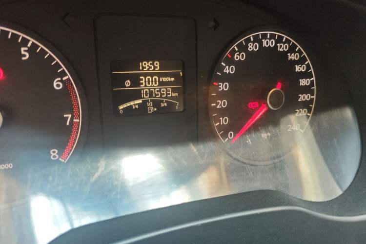 Used Volkswagen Sagitar 2014 1.6L Manual Comfort Model
