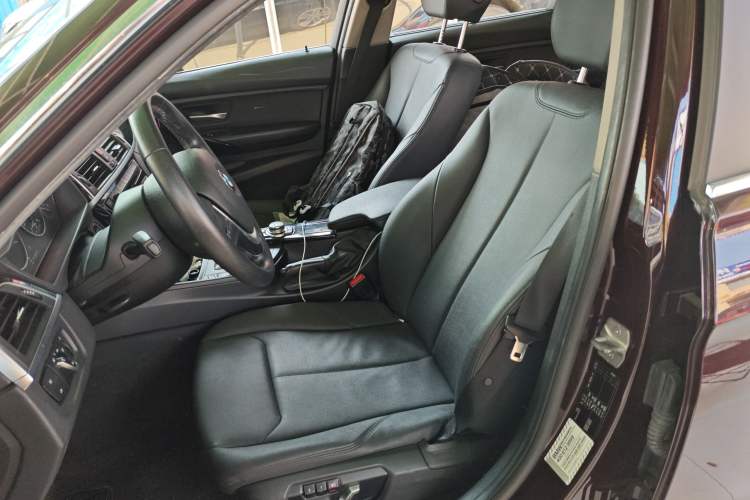 Used BMW 3 Series 2016 320Li Fashion Model Left Front Seat