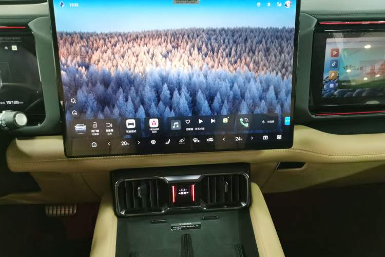 Used Formula Leopard 8 2025 Smart & Brave Flagship Edition 7 Seats