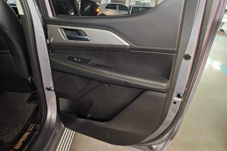 Used Great Wall King Kong Poer 2023 2.0T Automatic Diesel Two-Wheel-Drive Elite Version Flatbed GW4D20M