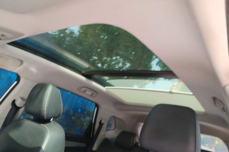 Used Roewe RX5 2019 20T Two-Wheel Drive Automatic 4G Connected Platinum Edition
