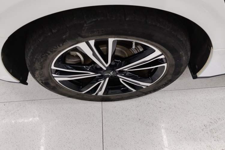 Used Hongqi EH7 2024 690 Pro Right Rear Wheel Hub