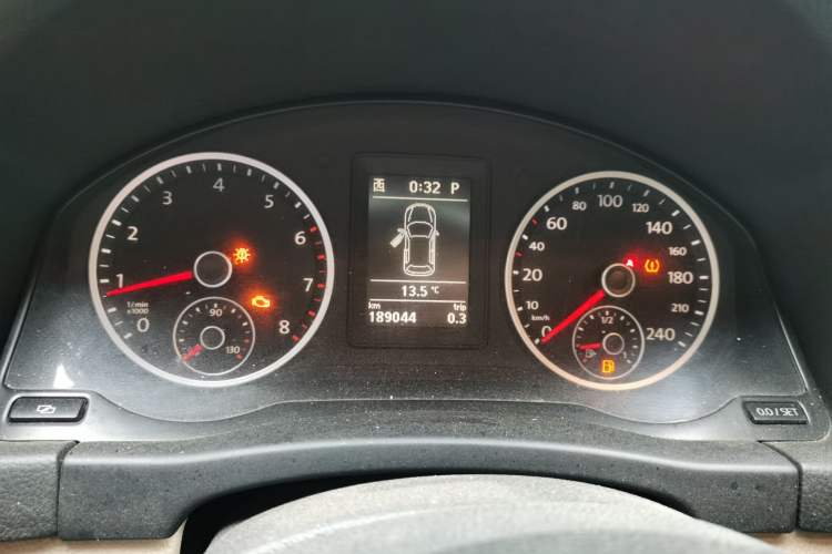 Used Volkswagen Tiguan 2012 1.8TSI Automatic Two-Wheel Drive Elite Edition Instrument Cluster