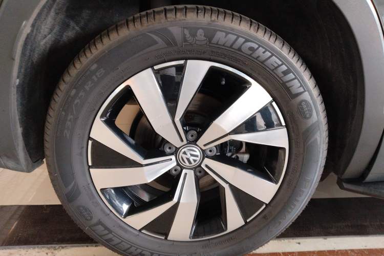 Used Volkswagen Tayron 2019 330TSI Two-Wheel Drive Luxury Model China VI Standard
