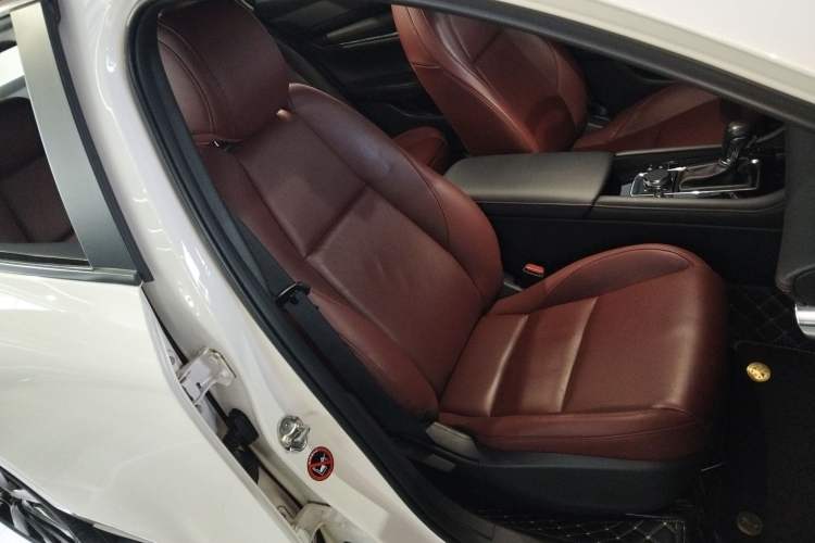 Used Mazda 3 Axela 2022 2.0L Automatic Zhi Rui Obsidian Edition