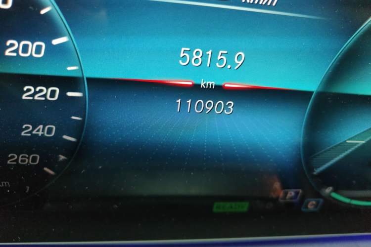 Used Mercedes-Benz GLE New Energy 2021 GLE 350 e 4MATIC Odometer Close Up