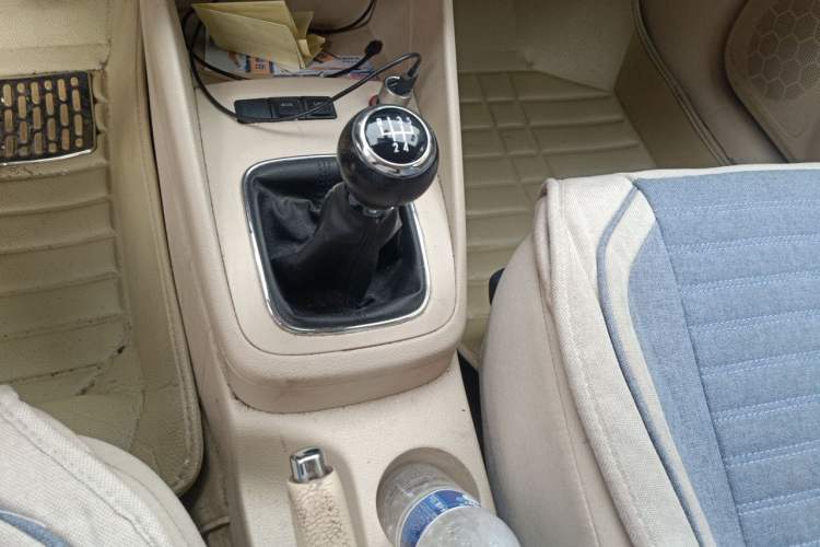 Used Volkswagen Bora 2011 1.6L Manual Fashion Edition
