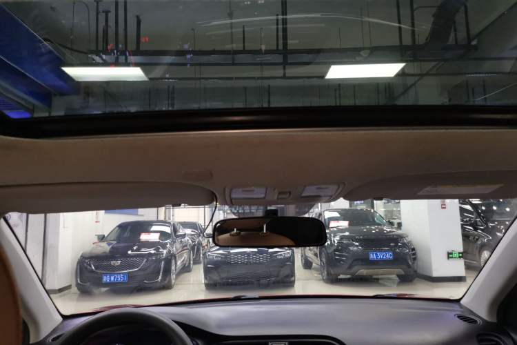 Used Kia KX Cross 2017 1.4L AT GLS Headliner