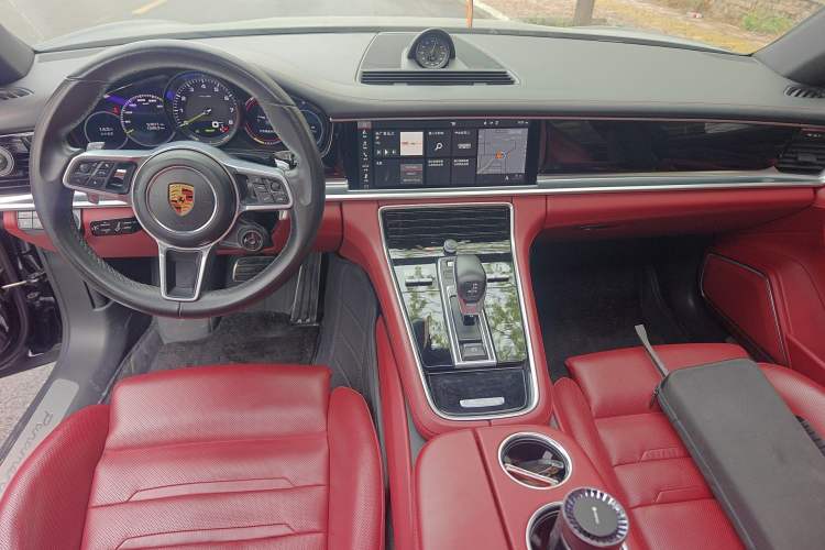 Used Porsche Panamera 2017 Panamera 4 E-Hybrid Executive Long Wheelbase 2.9T Center Console