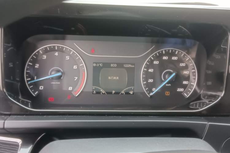 Used Ford Transit 2023 2.0T Gasoline Automatic Business & Travel Short Wheelbase Low-Roof 7/8/9-Seater
