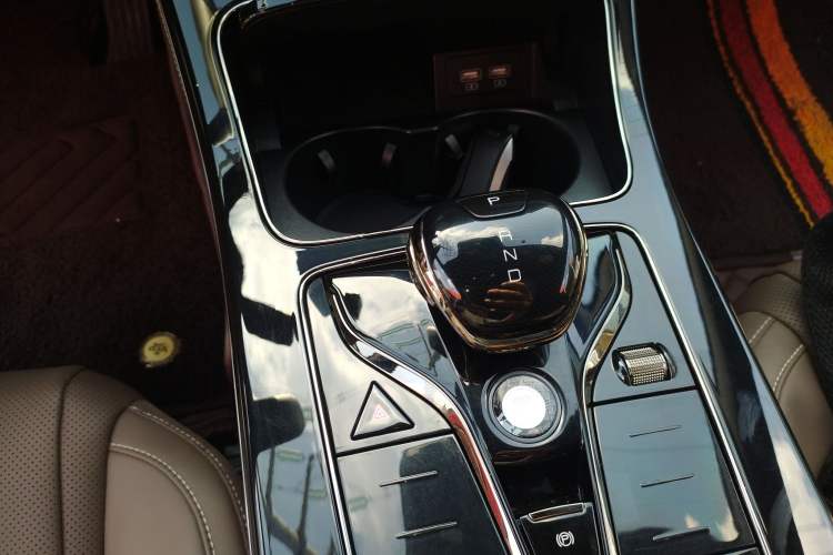 Used BYD Han 2020 DM Four-Wheel Drive Performance Edition Luxury Model Gear Lever