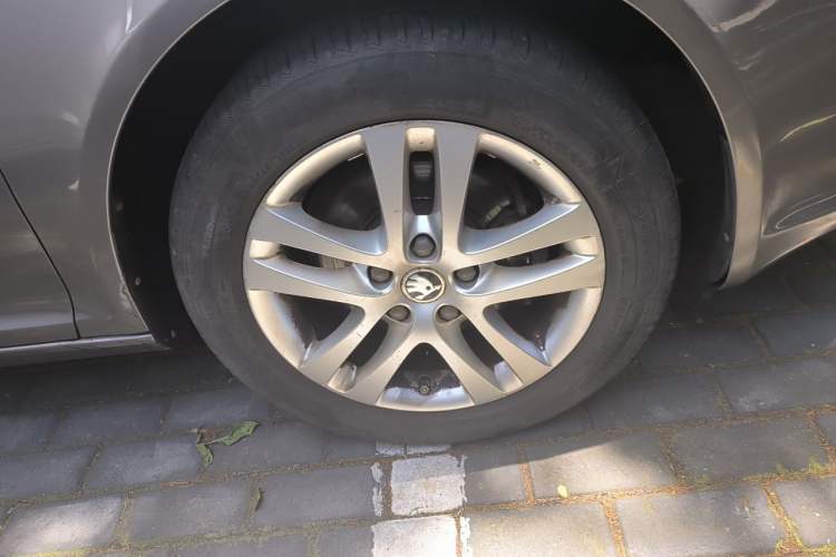 Used Skoda Octavia 2014 1.6L Manual Yijun Edition
