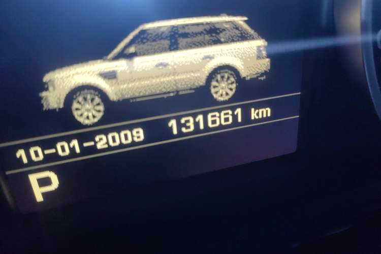 Used Land Rover Range Sport 2012 5.0 NA V8 HSE Odometer Close Up