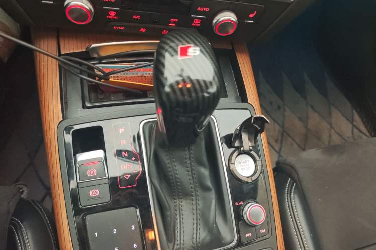 Used Audi A6L 2018 30th Anniversary Edition 30 FSI Style Model
