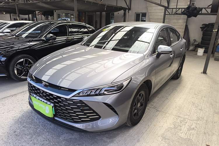 Used BYD Qin PLUS 2025 DM-i Smart Drive 55KM Leading Model