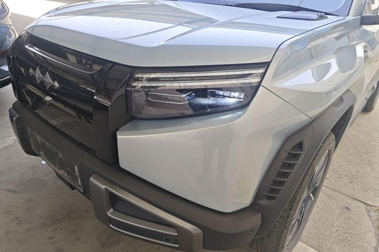 Used Formula Leopard Titanium 3 2025 501KM All-Wheel Drive Intelligent Driving Ultra Version
