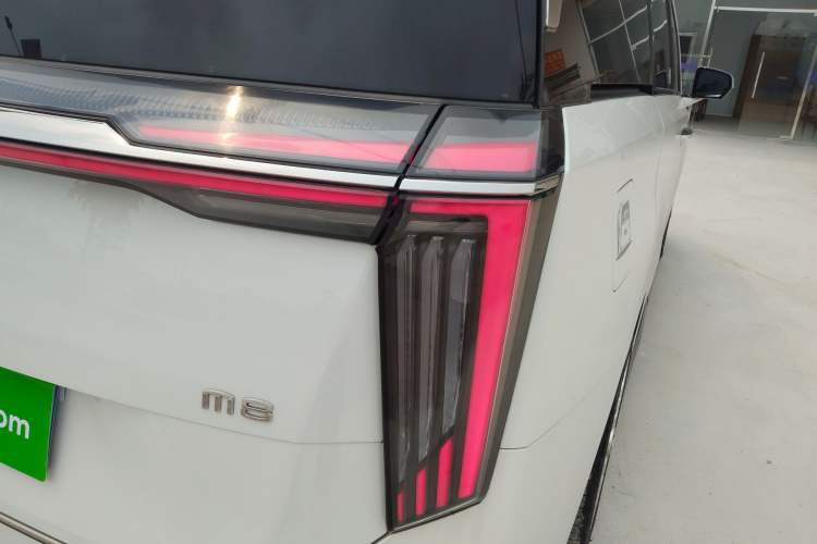 Used GAC Trumpchi M8 2023 Zongshi Series 400T Ultimate Edition Right Rear Taillight