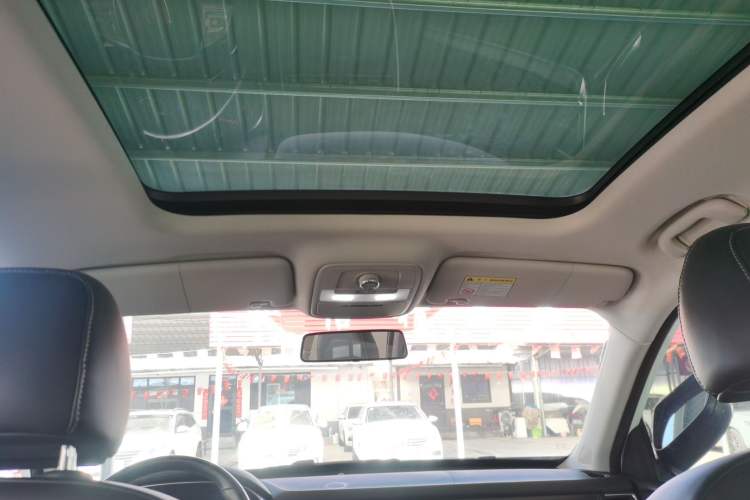 Used Roewe RX8 2019 30T Smart Connectivity Two-Wheel Drive Supreme Flagship Edition