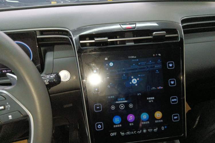 Used Hyundai Tucson 2022 Tucson L 2.0L Hybrid · Flagship Edition Audio And AC Panel