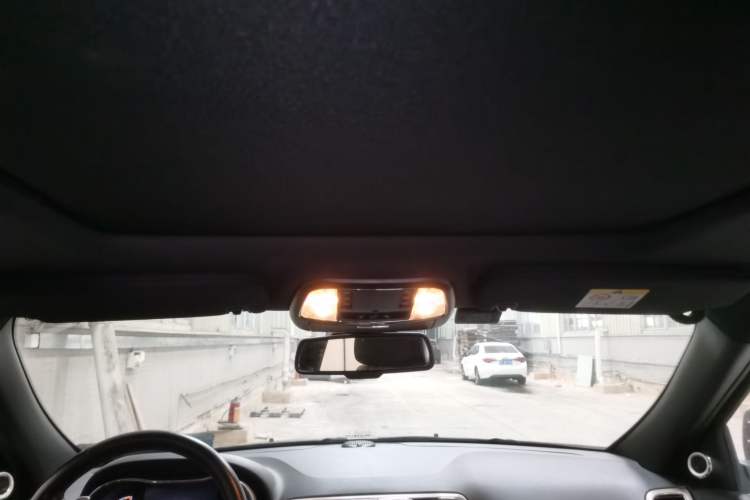 Used Jeep Grand Cherokee 2014 3.0TD Diesel Comfort Navigation Version Headliner