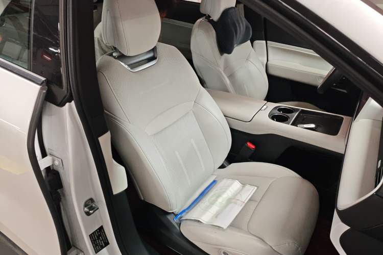 Used XPeng G6 2023 580 Long-Range Pro Right Front Seat