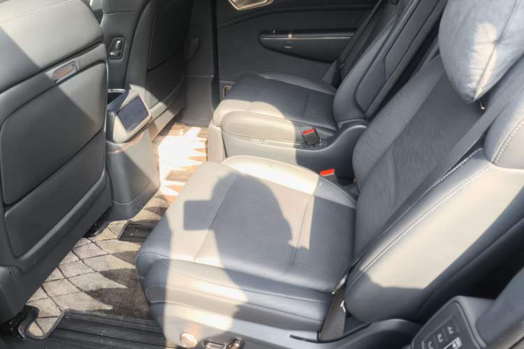 Used Lynk & Co 900 2025 2.0T Ultra