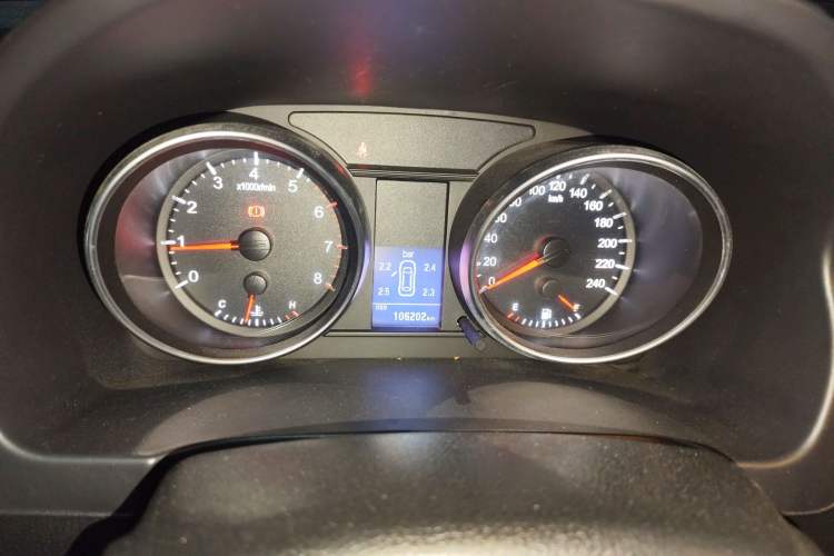 Used Haval H6 2015 Upgraded Model 1.5T Manual Two-Wheel Drive Elite Version
